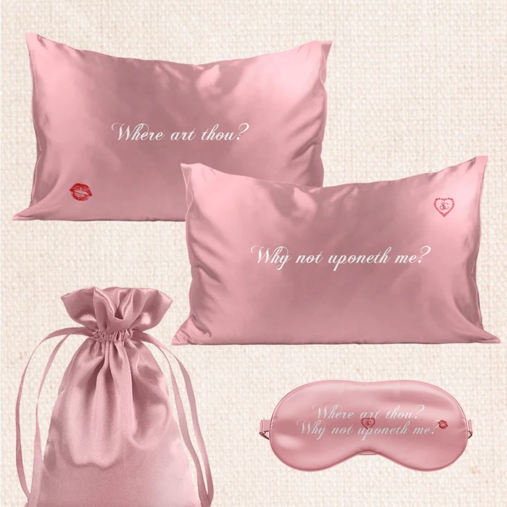 Sabrina Carpenter Bed Chem Set Pink Pillowcase and Sleep Set - Romantic Script